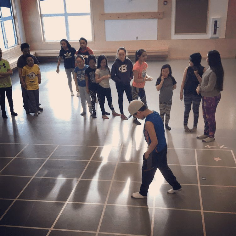 A group of students playing the XY Memory Grid game during a te(a)ch session.